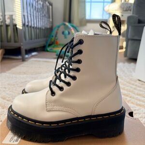 Doc Martins White